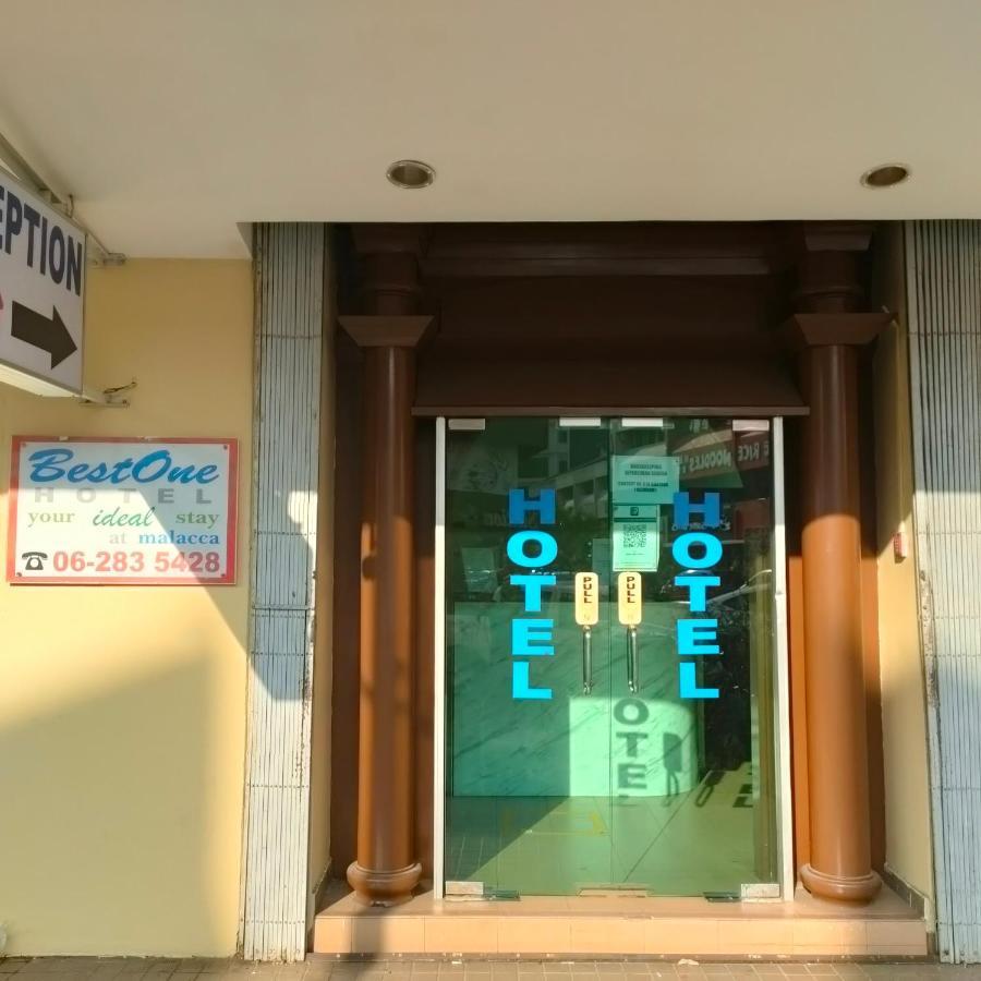 Best One Hotel Malacca Esterno foto