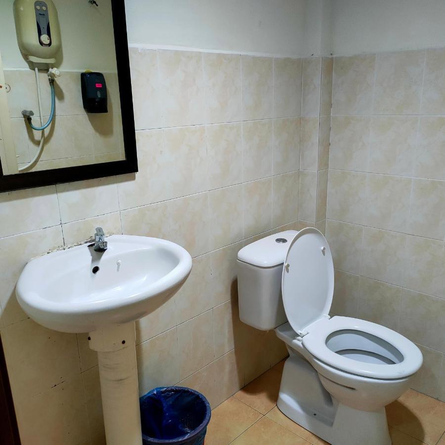 Best One Hotel Malacca Esterno foto